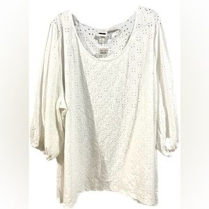 AVA & VIV Blouse Size 4X White Eyelet Lace Allover Peasant Sleeves NWT New